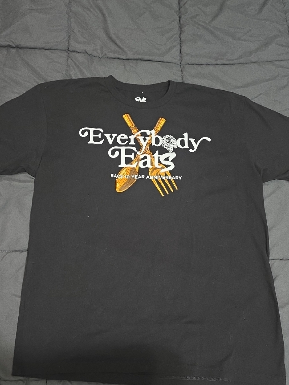 SAVS Everybody Eats 10 Year Anniversary Black Graphic Streetwear Tee XL